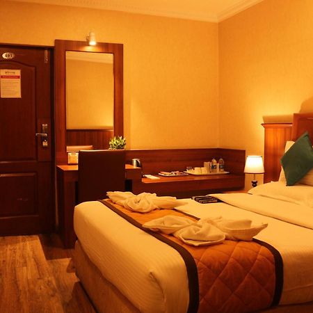 Hotel Noor Empire International Kormangala Bangalore Dış mekan fotoğraf