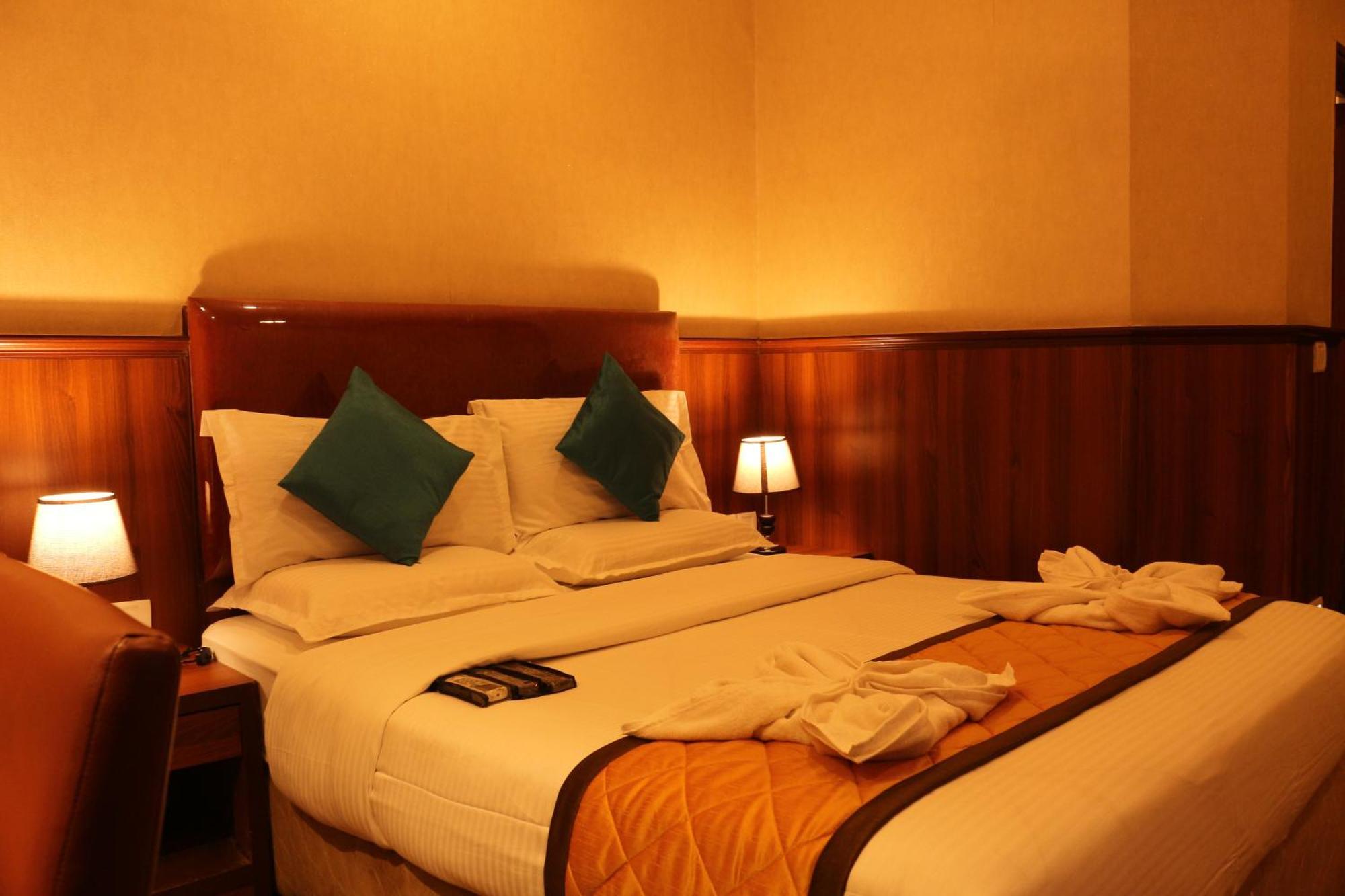 Hotel Noor Empire International Kormangala Bangalore Dış mekan fotoğraf