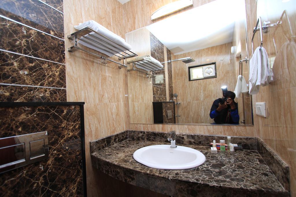 Hotel Noor Empire International Kormangala Bangalore Dış mekan fotoğraf