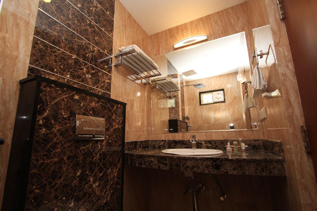 Hotel Noor Empire International Kormangala Bangalore Dış mekan fotoğraf